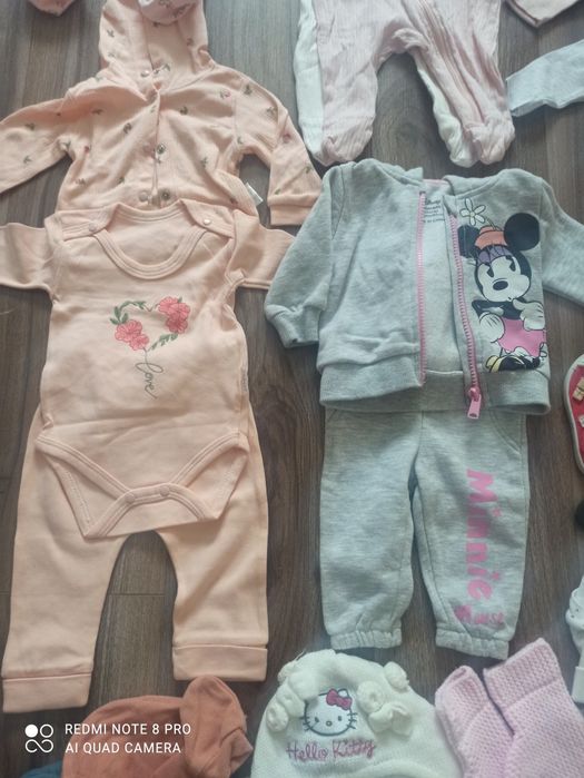 Vând lot haine bebe  0-3 luni fetiță