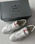 Prada american сups