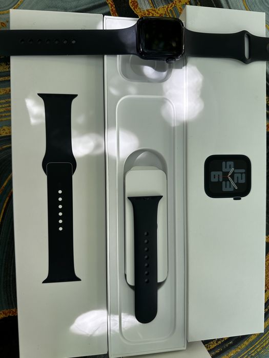Apple Watch SE (2nd Gen) – 40mm, GPS, Aluminiu Midnight
