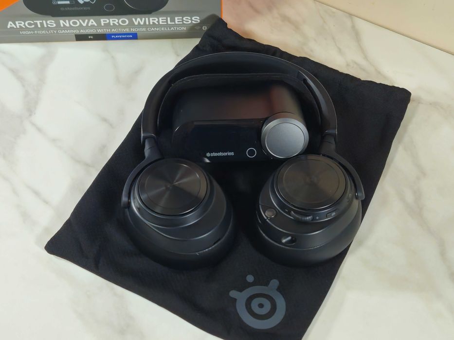 SteelSeries Arctis Nova Pro Wireless: Топ звук и безкраен гейминг!