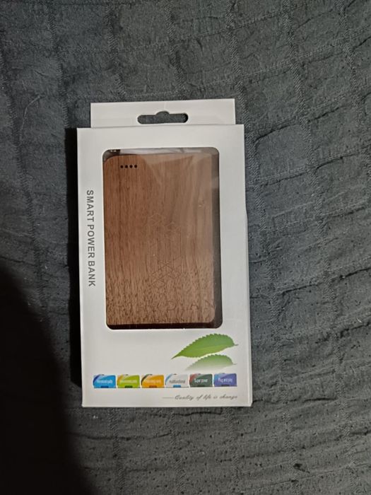 Vand baterie externa 4000 mah noua