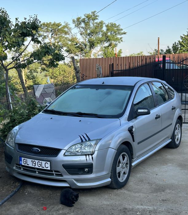Vand sau schimb FORD FOCUS MK2