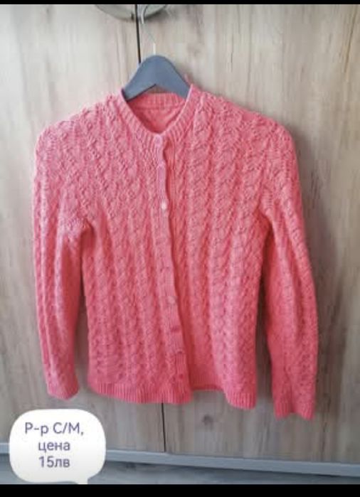 Дамски  пуловери и жилетки