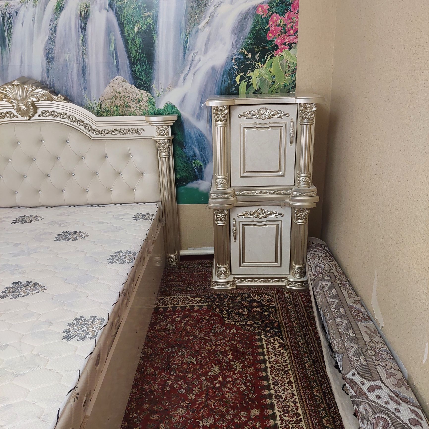 Mebel sotiladi holati yahshi yengide