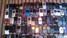 Colectie peste 300 telefoane clasice-colectionari