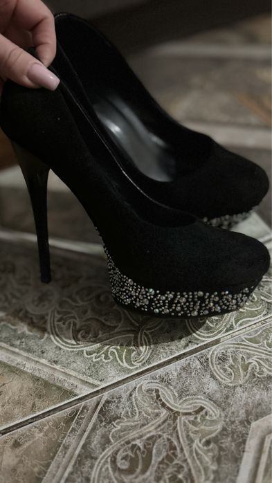 Туфли продам все по 1000