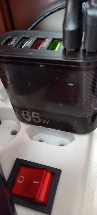 Incarcator Retea 6 Porturi LED , 65W Fast Charge, 1 x Type-C, 5 x USB