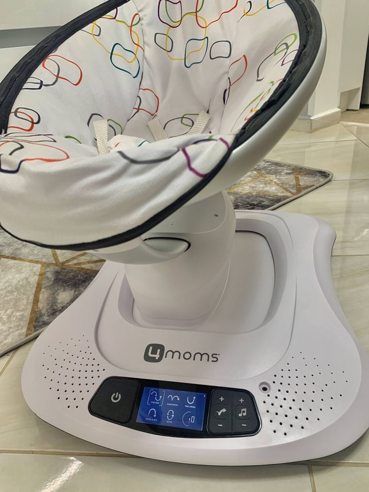 Електрическа бебешка люлка mamaRoo 4.0