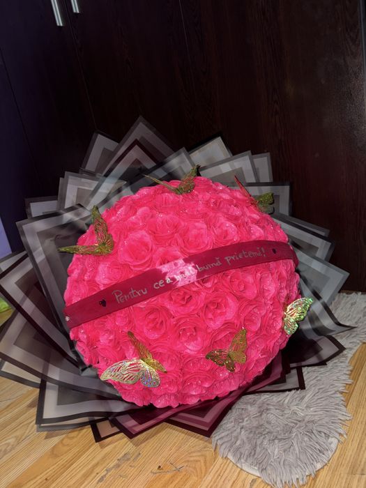 Buchete de trandafiri din săpun și aranjamente