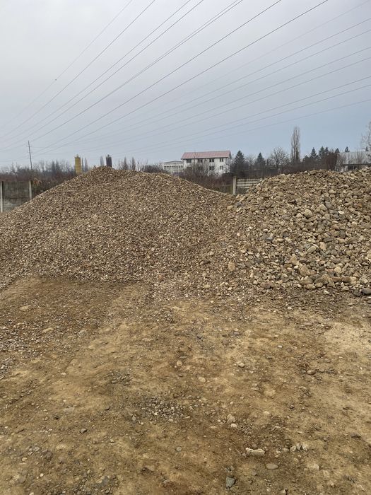 Șorturi balastru harnică Pamant negru concasata