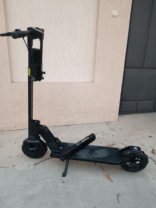 Продаю KUGOO KIRIN HX PLUS проктический новый пробег 80км .