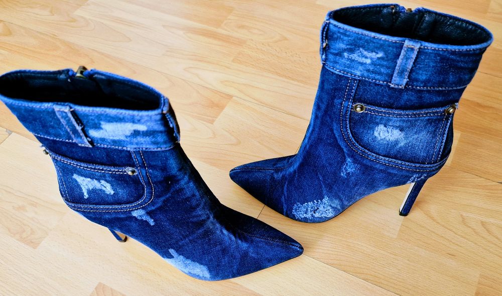 Botine elegante blugi super model import Italia