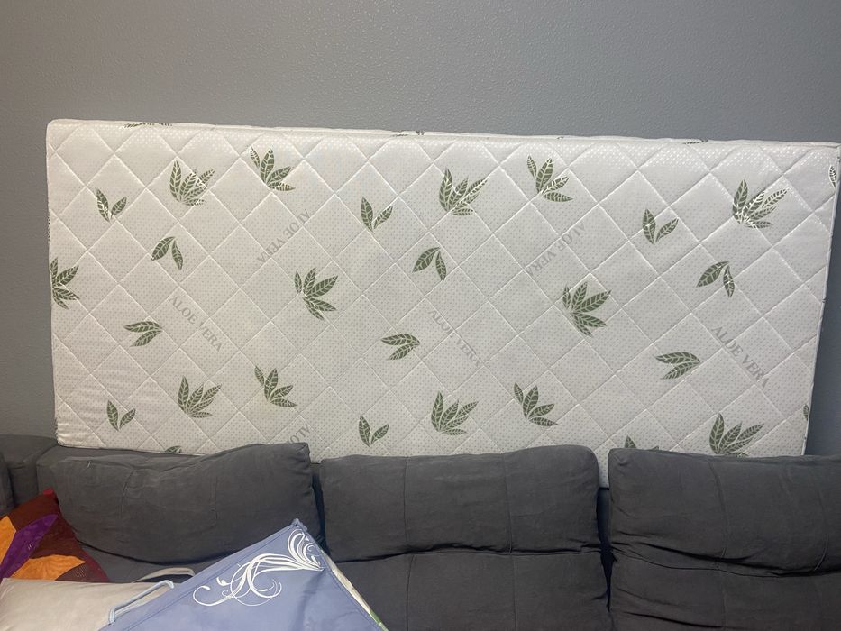 Продам матрас 10.000