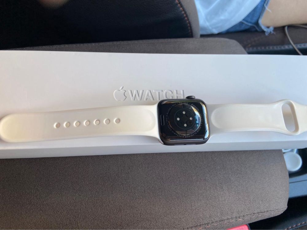 APPLE WATCH 6 series 40 mm