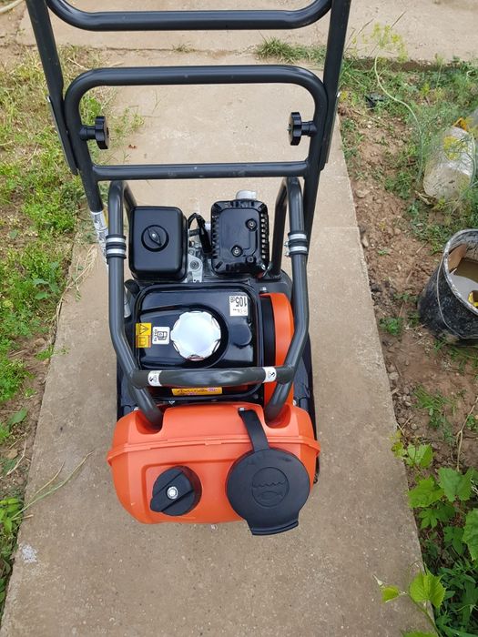 Husqvarna LF 75,placă vibrantă,compactoare,NOUĂ.