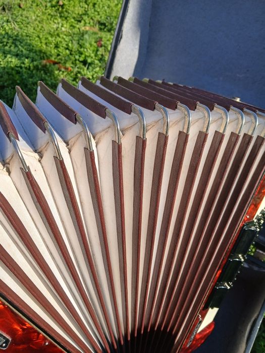 Акордеон велтмайстер Стела 60 баса