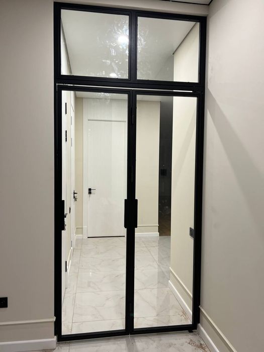 Стеклянные раздвижные перегородки в стиле лофт