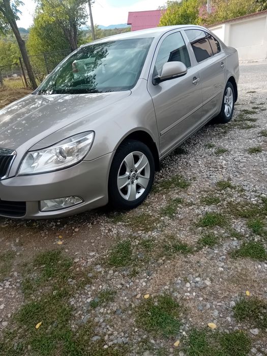 Vând Skoda Octavia
