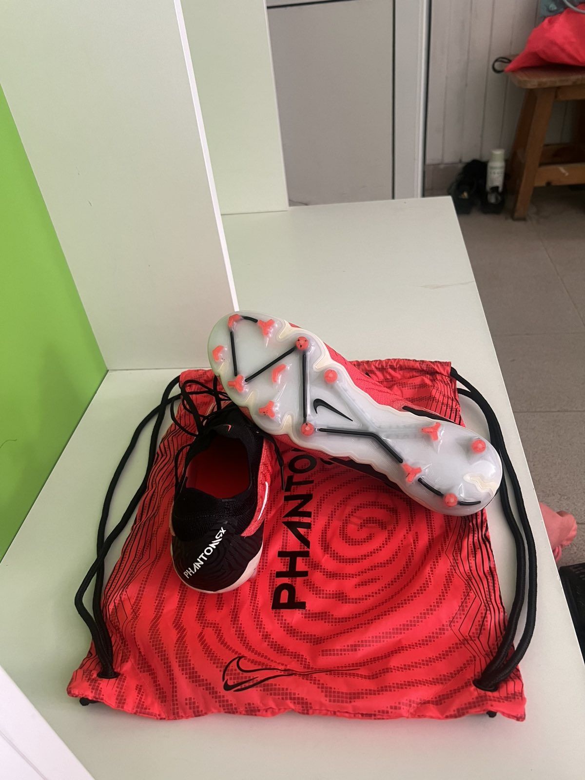 Нови професионални бутонки Nike Phantom GX 42,5 номер