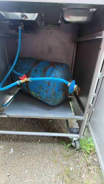 Stand/Masă/ Tonetă Porumb fiert și copt