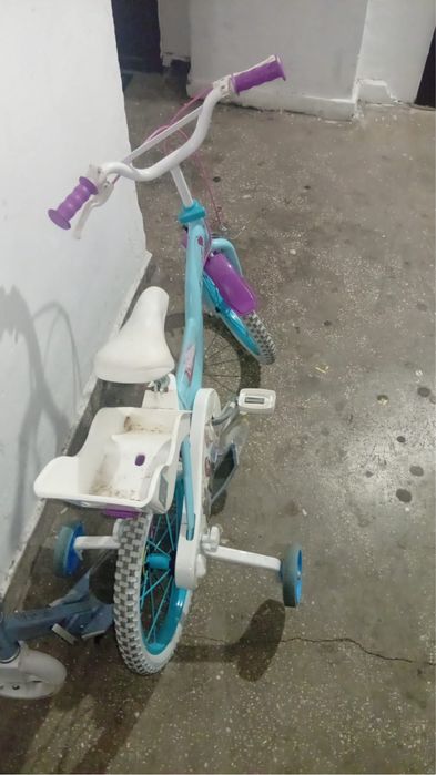 Bicicleta pentru copii, pentru 4-6 ani, cu Frozen
