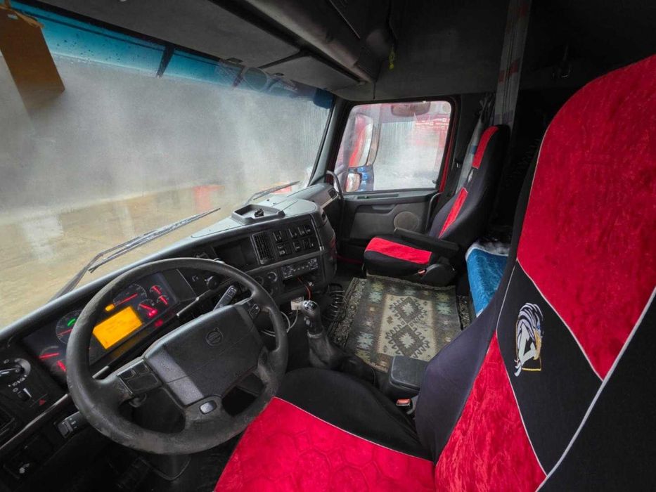 Vand cap tractor Volvo + semiremorca