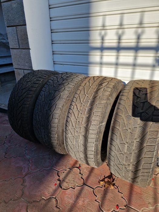 4 броя зимни гуми, размер  255/55/18 Kormoran