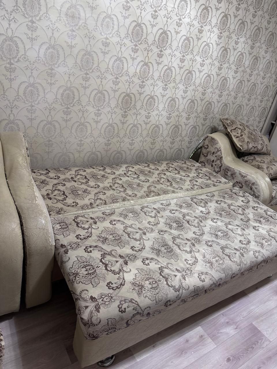 Диван+2кресло.Б/у