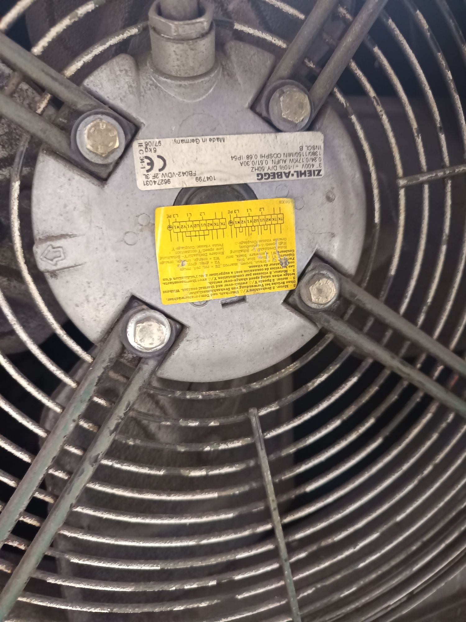 Ventilator Aeroterma pe apa Kapmann industrial , încălzire hală seră