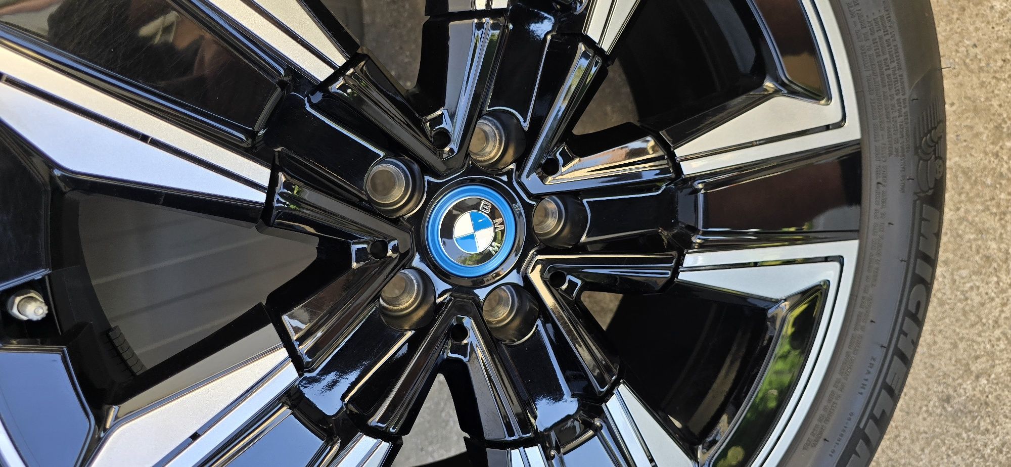 Оригинални 19" джанти BMW с гуми Michelin + TPMS – iX3 / X3 / X4