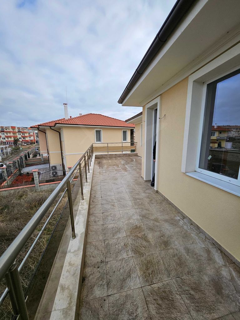 Продава се Къща в Поморие - 160 кв.м за 1407 €/кв.м - Снимка #8