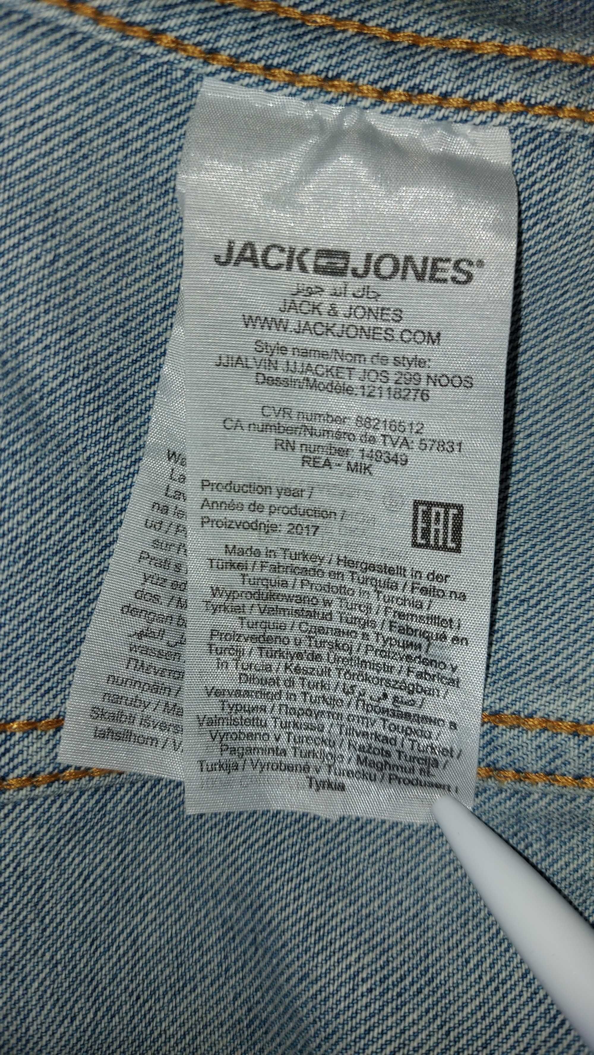 Дънков яке JACK & JONES
Jjialvin 299 JEANS INTELLIGENCE,   M