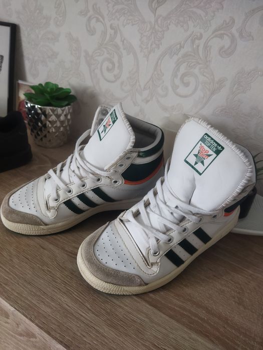 Bascheți adidași pt băieți mărimea 31