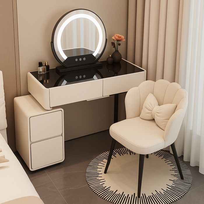 Продам туалетный столик