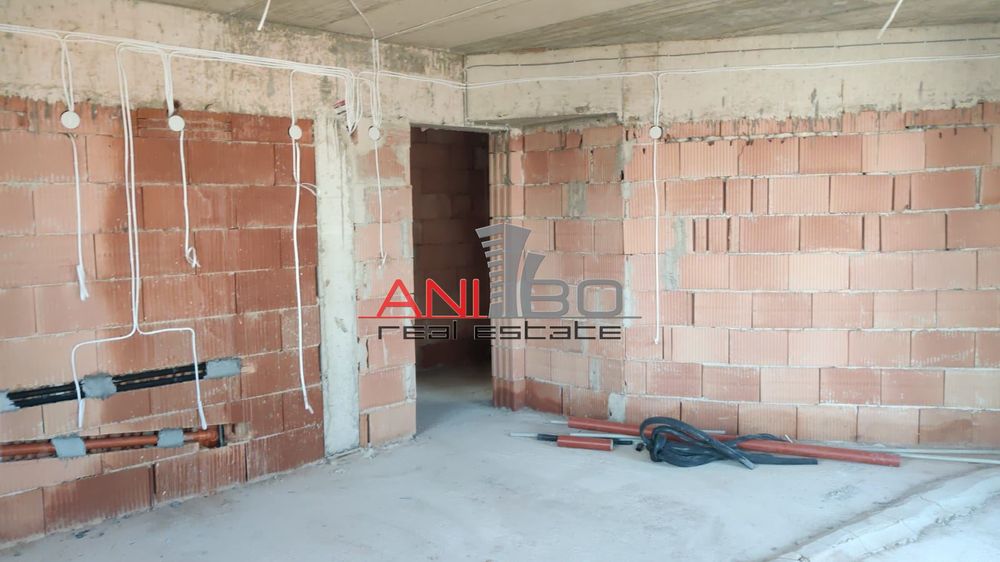 Продава се Тристаен апартамент в Варна, Левски - 96 кв.м за 2466 €/кв.м - Снимка #12