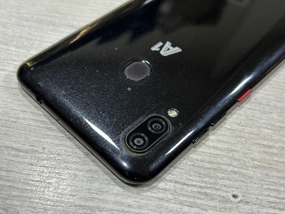 Смартфон A1 Alpha 64 gb 3 ram
