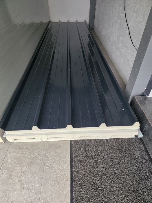 Panouri sandwich gri antracit NOI