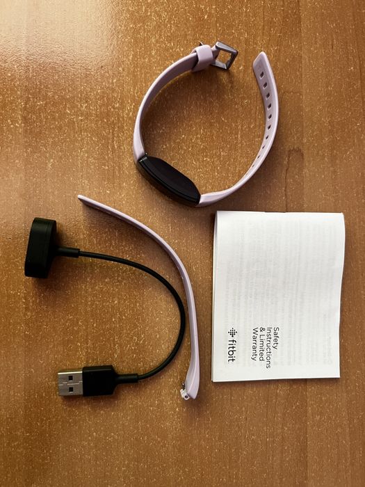 Фитнес гривна Fitbit Inspire