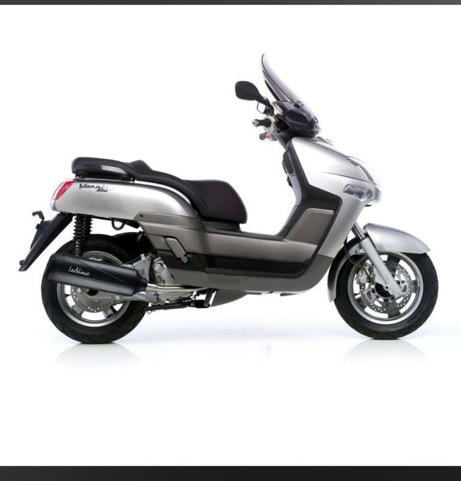 Продавам Yamaha versity 300
