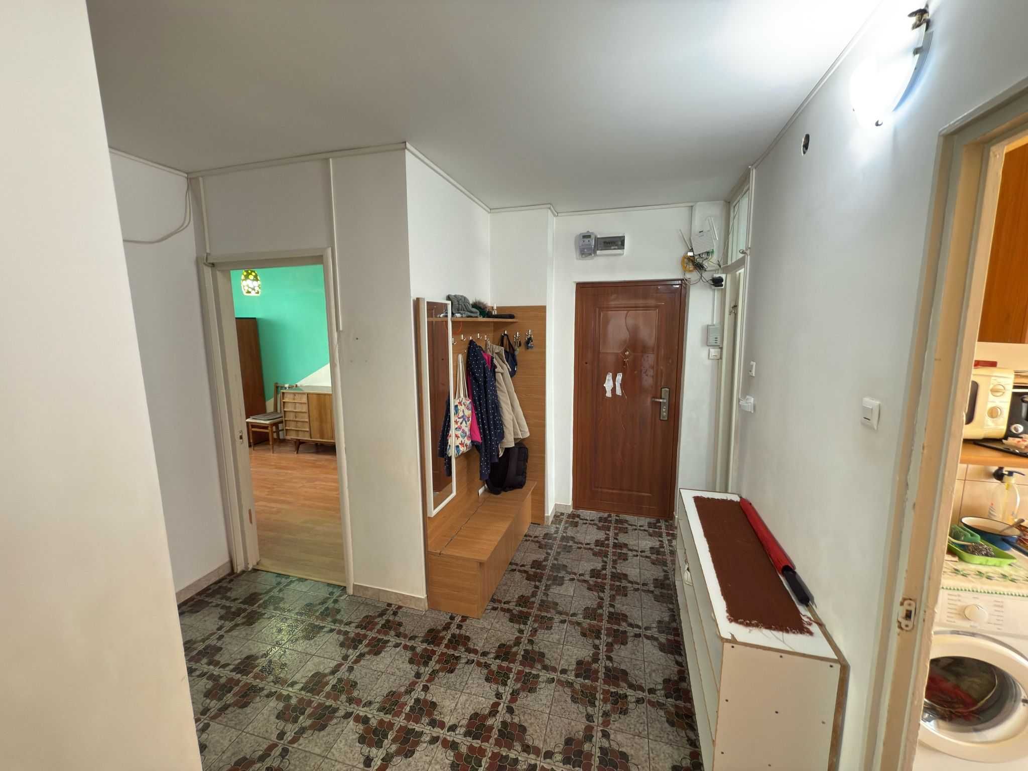 Apartament 4 camere, Ozana, etajul 1, doua bai, boxa in acte