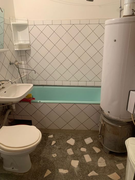 Vând apartament 2 camere Stei