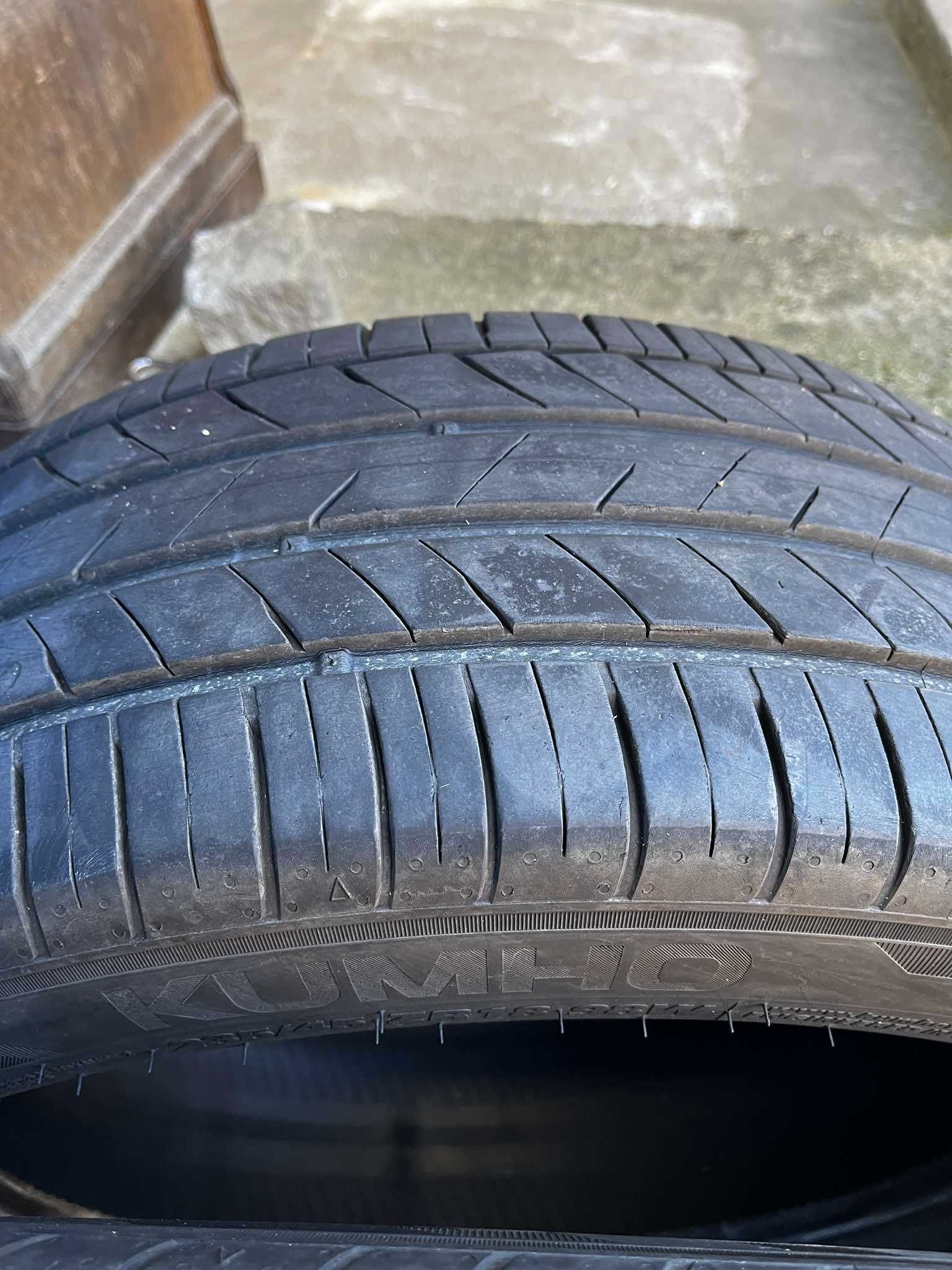 Летни гуми Kumho 235/45/R18 98W DOT 4322 втора употреба