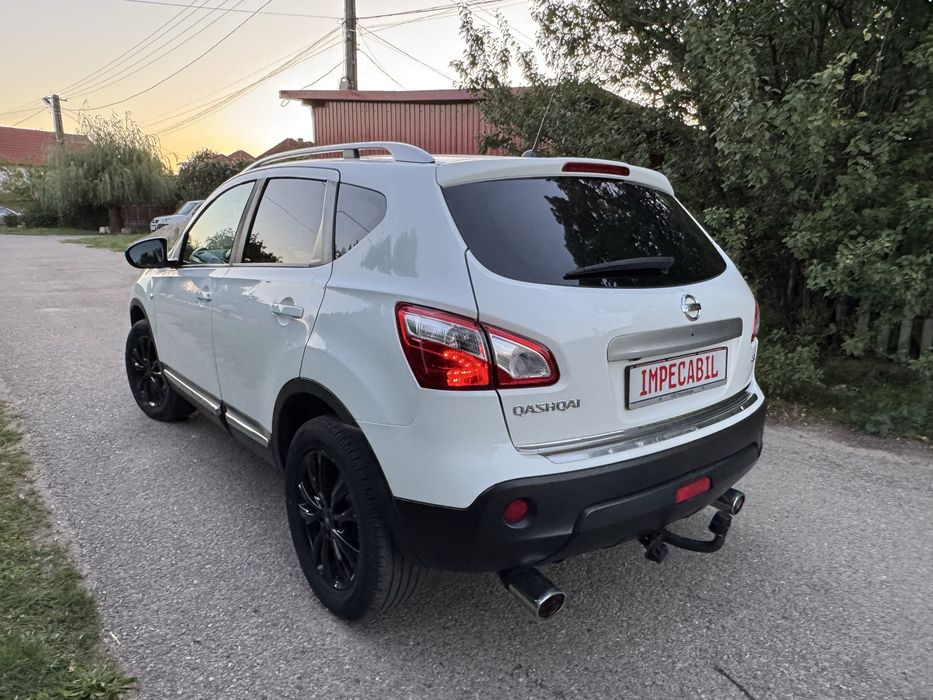 Vand Nissan Qashqai Facelift 2.0 Diesel 4x4 Decuplabil 150 CP 2010