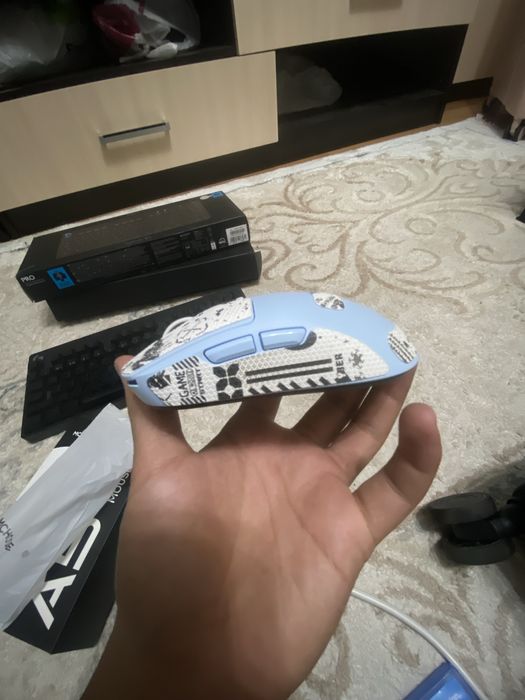 Продам безпроводную игровую мышку