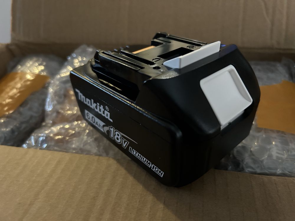 Акумулаторни батерии Makita BL1860B  Напрежение: 18V 6.0 Ah Макита