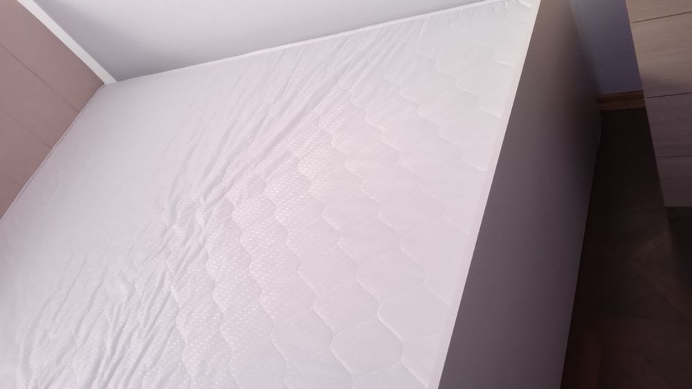 Кровать двуспальная продам