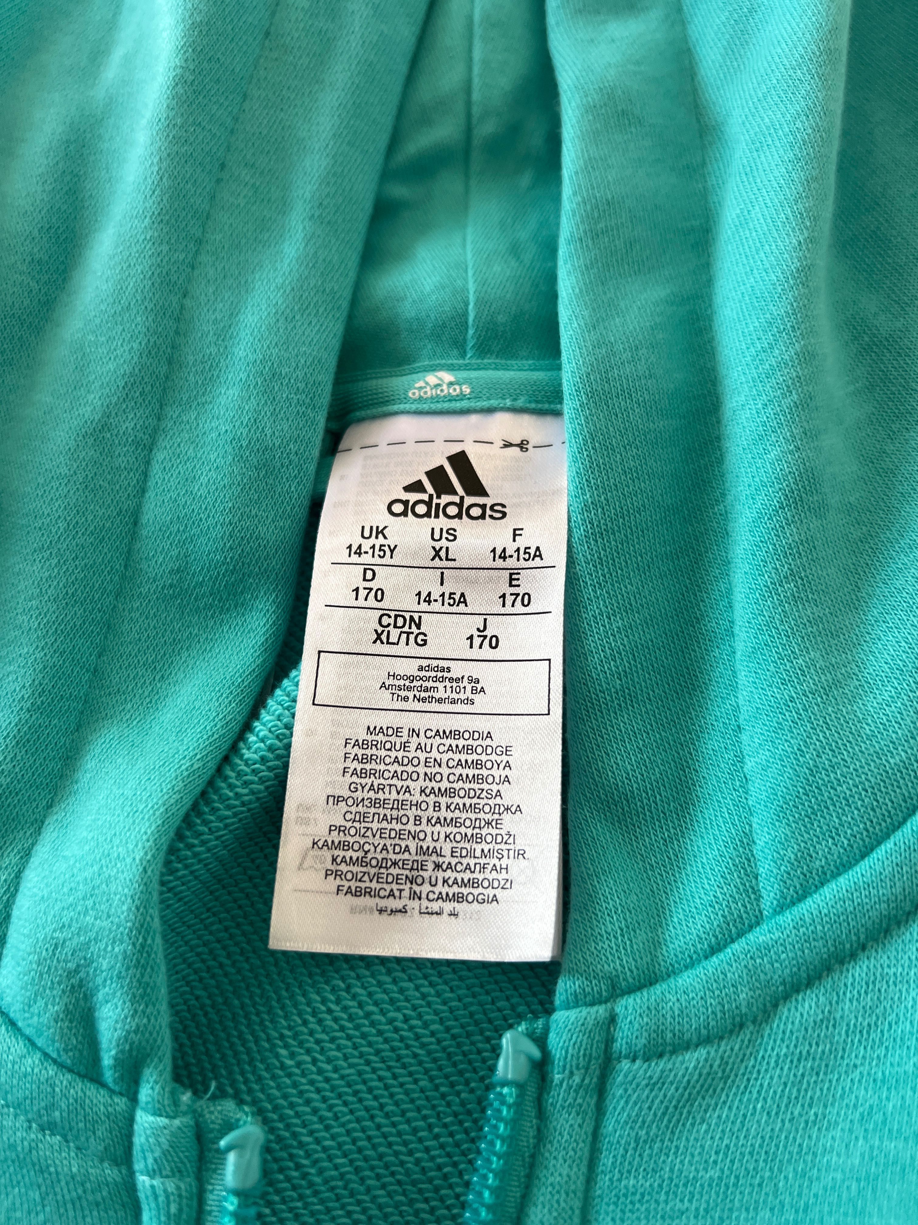 Суичър на Adidas
