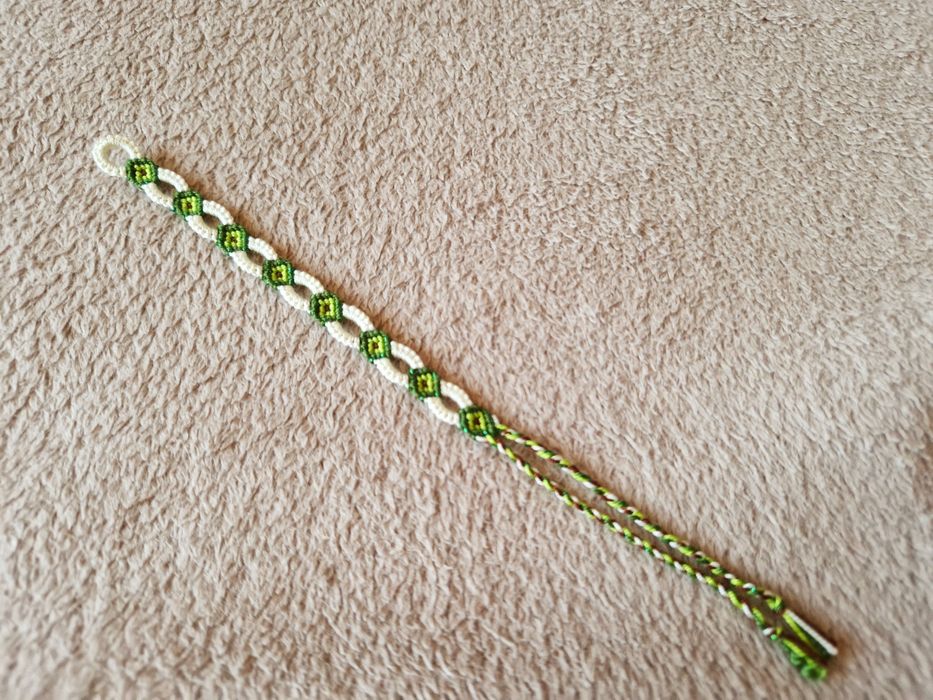 Ръчно изплетена гривна авокадо