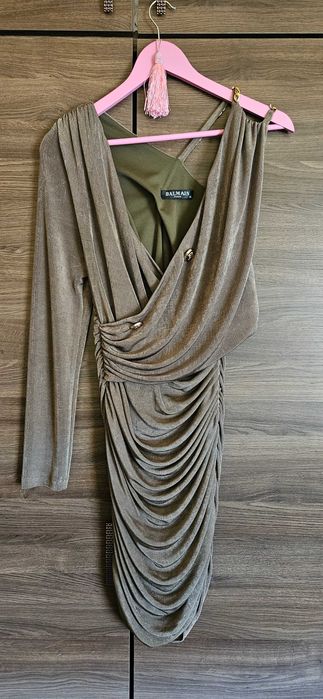 Бутикови рокли за повод