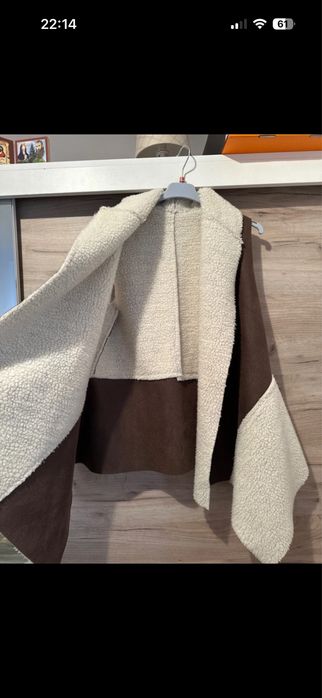 Vesta calduroasa dama